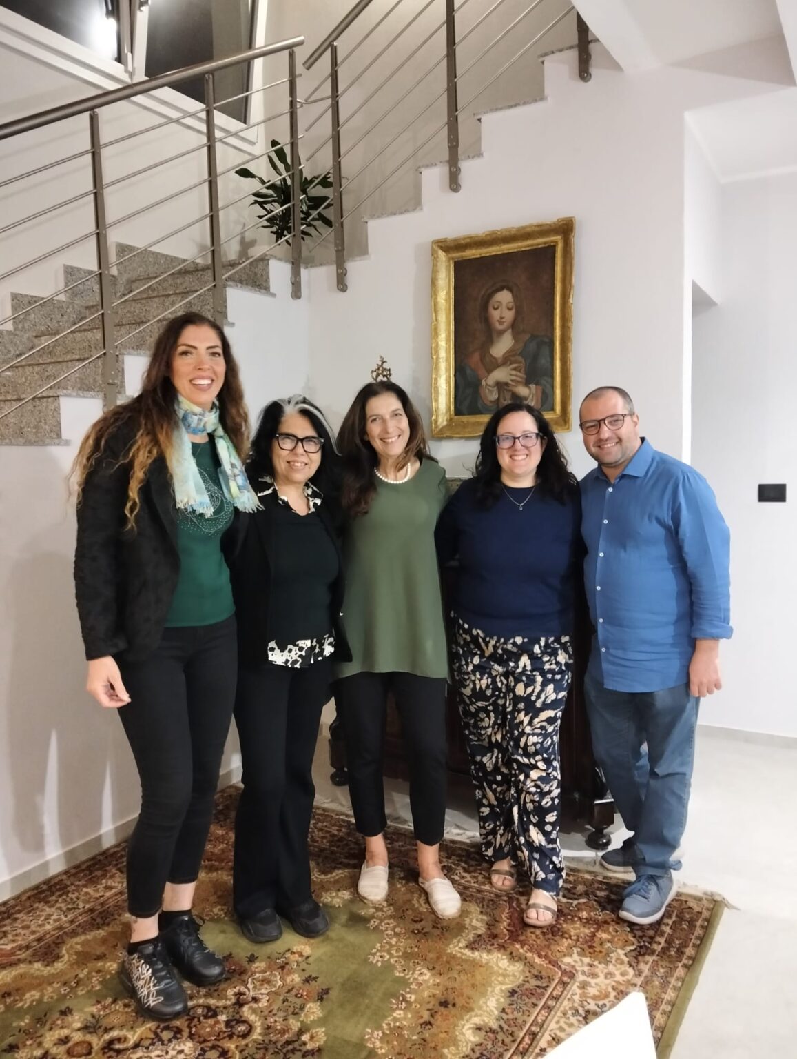 Foto di gruppo del consiglio direttivo dell'Associazione Amici di Suor Chiara Di Mauro