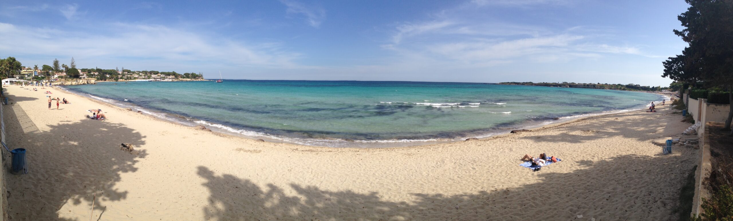 Spiaggia di Fontane Bianche, sede di tre lidi aderenti al progetto