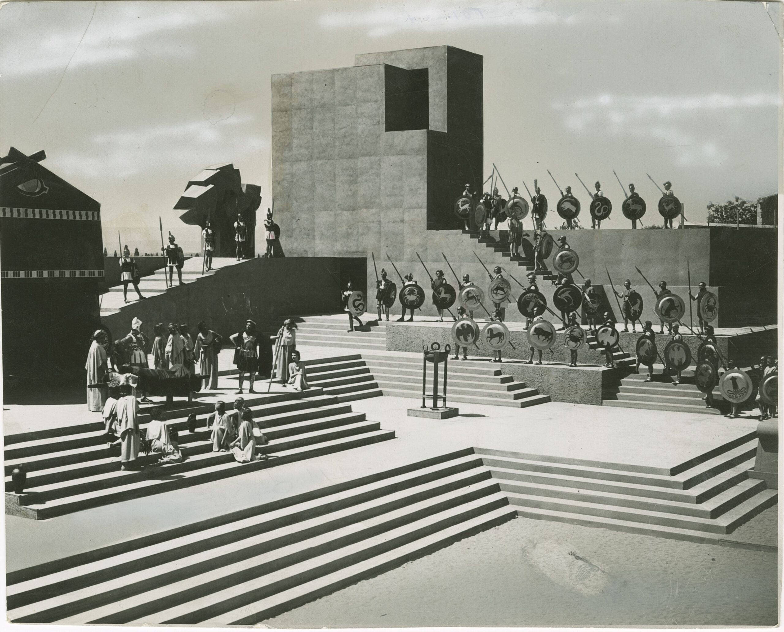 Scena dell'Aiace di Sofocle al Teatro Greco di Siracusa, 1939