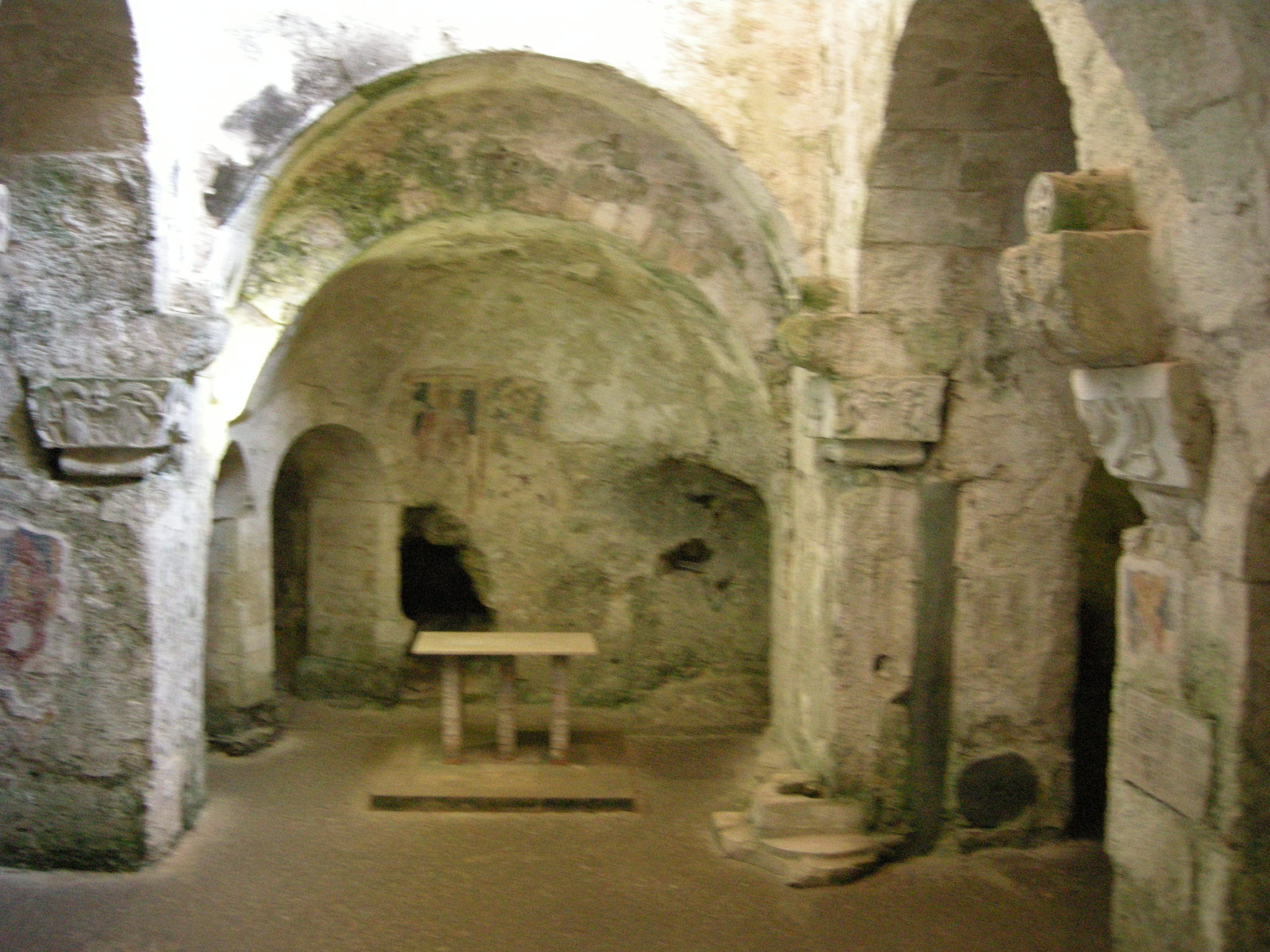 Interno della Cripta di San Marciano alle Catacombe di San Giovanni a Siracusa.
