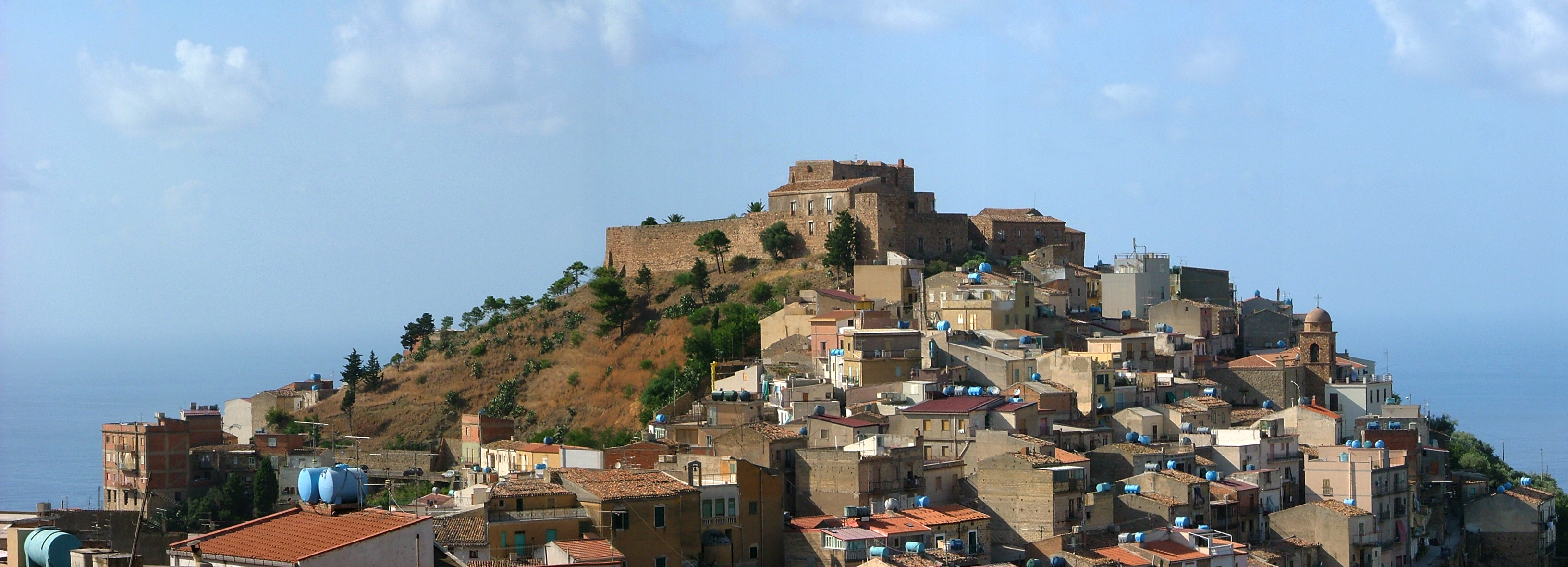 Panorama di Caronia, l'antica Kale Akte sulla costa tirrenica