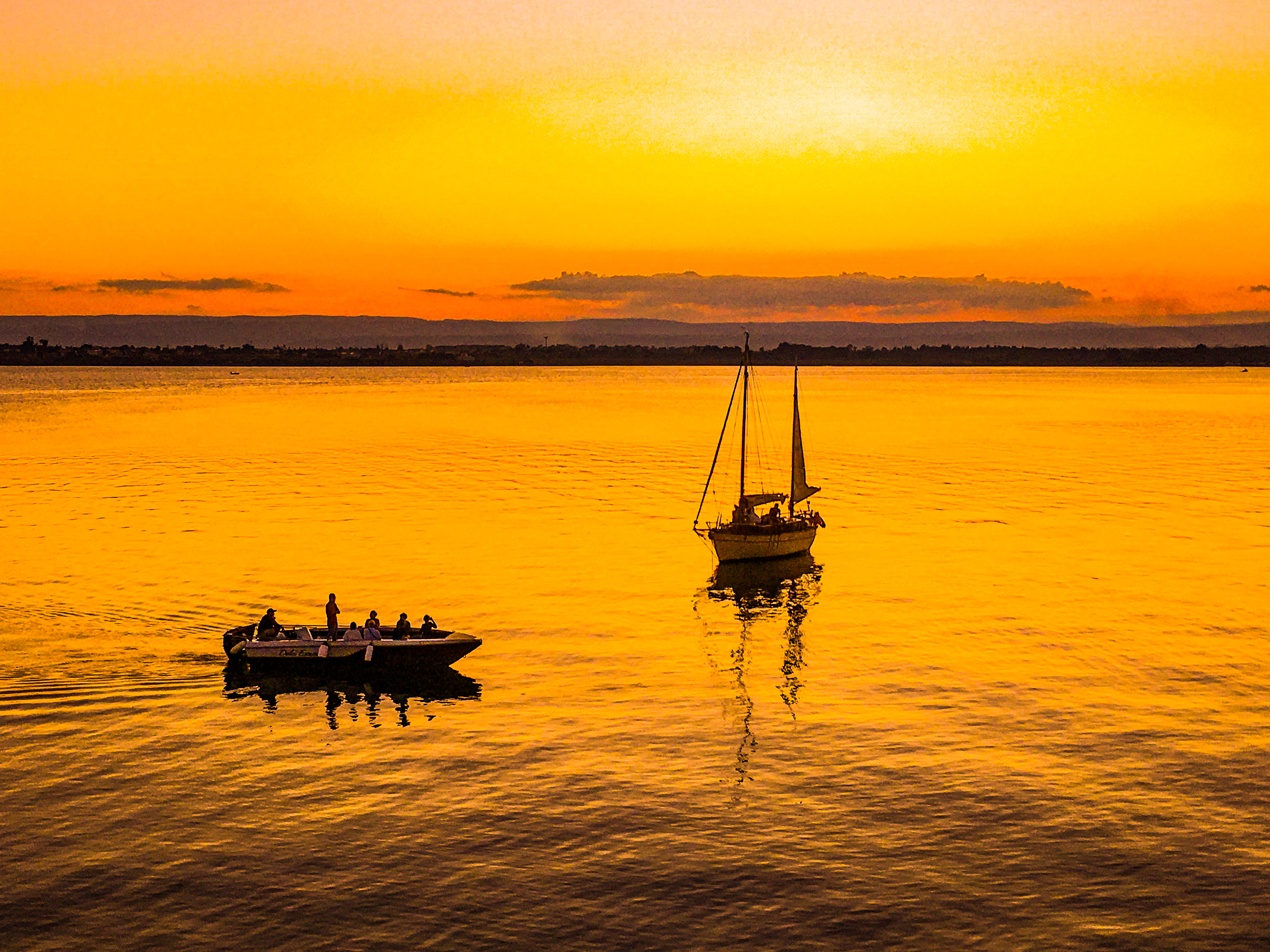 Veduta dell'isola di Ortigia a Siracusa al tramonto