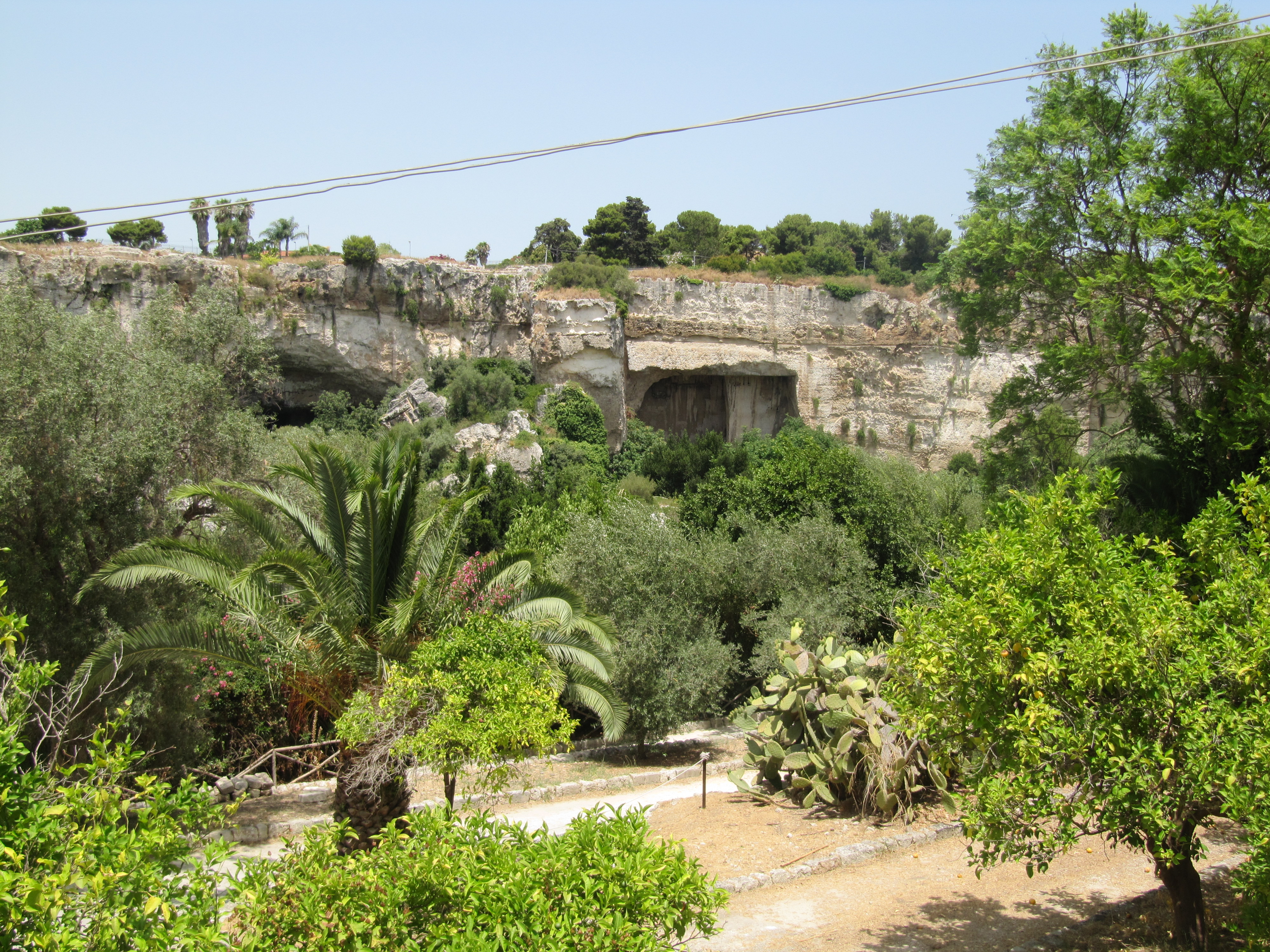 La Latomia del Paradiso a Siracusa, antica cava di pietra