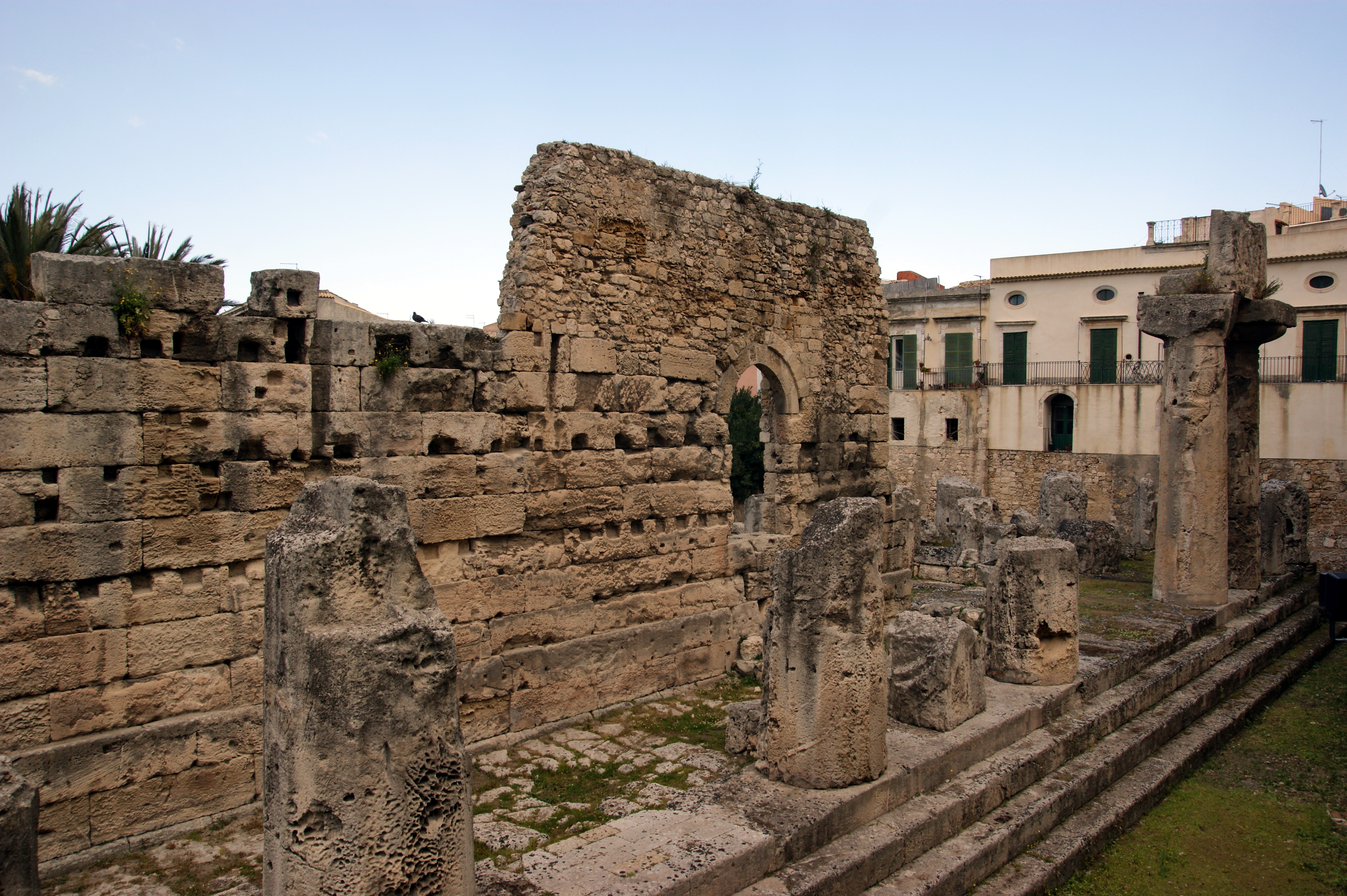 Il Tempio di Apollo a Ortigia, il piu antico tempio dorico in pietra della Sicilia