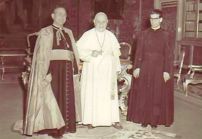 Monsignor Calogero Lauricella con papa Giovanni XXIII nel 1963