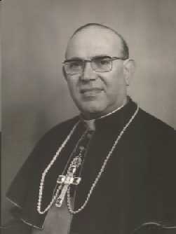 Ritratto fotografico di monsignor Calogero Lauricella, arcivescovo metropolita di Siracusa dal 1973 al 1989